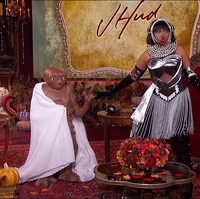 Penyanyi Jennifer Hudson mempersembahkan Halloween 2024 untuk mendiang Whitney Houston yang diidolakannya. Saat tampil dalam The Jennifer Hudson Show, penyanyi 43 tahun itu memakai kostum Queen of the Night seperti penampilan Whitney Houston dalam film The Bodyguard. Foto: Instagram