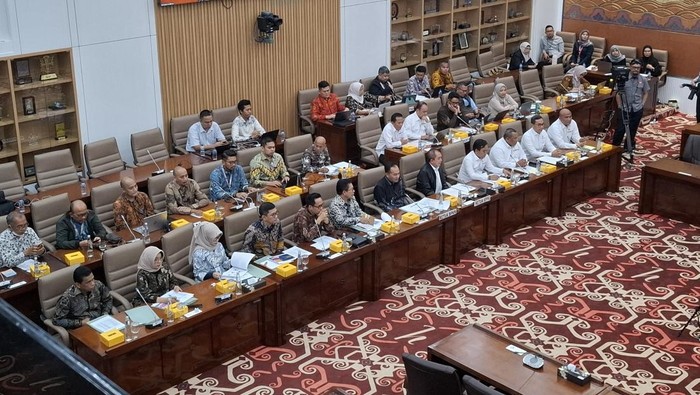 KPPU di DPR