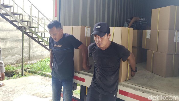 KPU Lebak, Banten, menerima lebih dari 2 juta surat suara untuk Pilkada 2024.