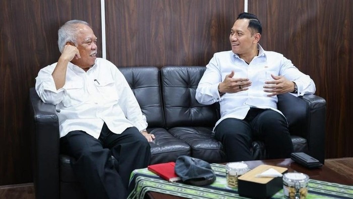 Menko Infrastruktur dan Pembangunan Kewilayahan Agus Harimurti Yudhyono (AHY) bercerita soal kedekatan dirinya dengan eks Menteri PUPR Basuki Hadimuljono.