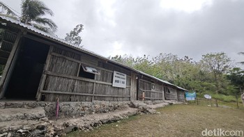 Kondisi bangunan SMP Negeri Amarasi, Kabupaten Kupang yang terbilang memprihatinkan. Foto: Agus Tri Haryanto/detikINET