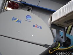 Momen Menkomdigi Meutya Hafid Pantau Progress Internet Satria-1