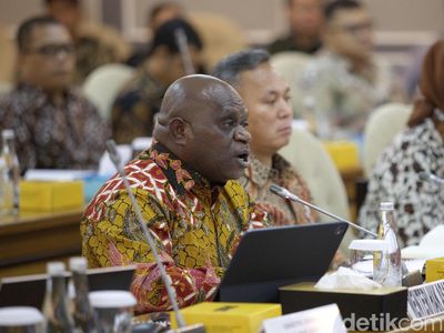 Menteri HAM Pigai Raker dengan DPR, Bahas Usulan Anggaran Rp20 T