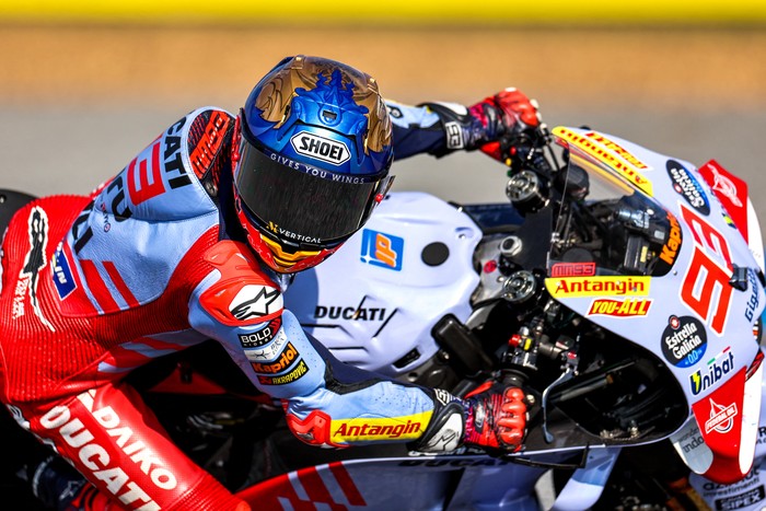 MotoGP - Thailand Grand Prix - Chang International Circuit, Buriram, Thailand - October 25, 2024 Gresini Racing MotoGPs Marc Marquez in action during practice. REUTERS/Athit Perawongmetha