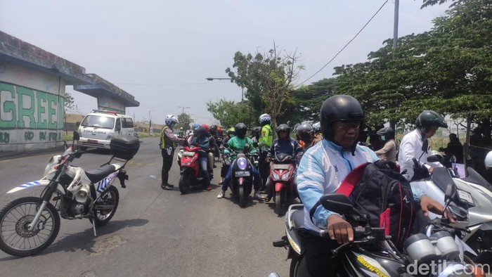 ops zebra semeru di jalan raya Porong lama