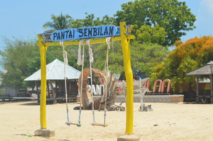 Pantai 9 Sumenep