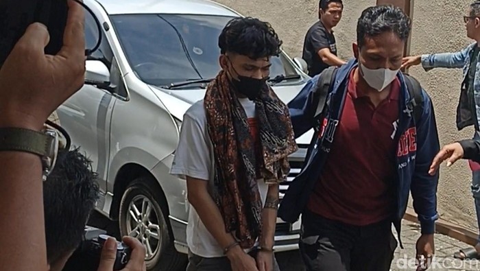 Pelaku penyebar video syur hubungan intim mantan di Blitar
