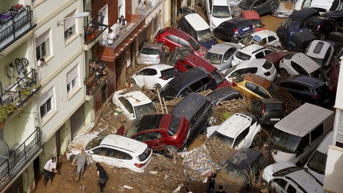 Banjir menerjang Spanyol.