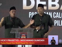 Vicky Prasetyo Nyanyi saat Debat Publik, Disindir Netizen Habis-habisan
