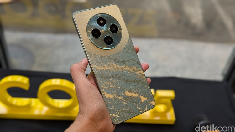 Poco C75