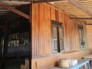 Potret Rumah Adat Sunda di Tengah Kota Bekasi, Terbuat dari Kayu Nangka