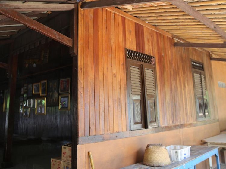Potret Rumah Adat Sunda di Tengah Kota Bekasi, Terbuat dari Kayu Nangka