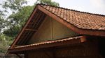 Potret Rumah Adat Sunda di Tengah Kota Bekasi, Terbuat dari Kayu Nangka