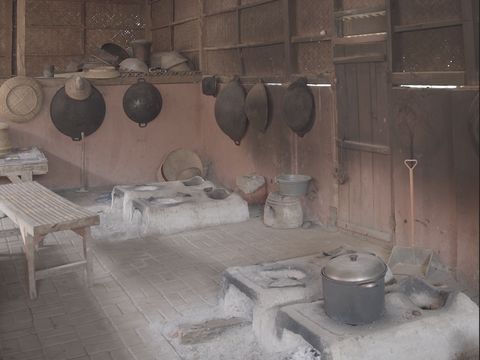 Rumah Adat Sunda di Kampung Adat Kranggan, Kota Bekasi