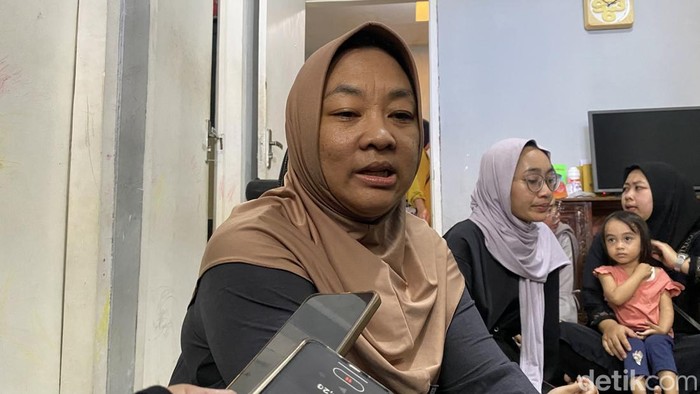 Salah satu istri korban Marwan, Hermianty menceritakan komunikasi terakhir sebelum suaminya tewas. (Devi/detikcom)