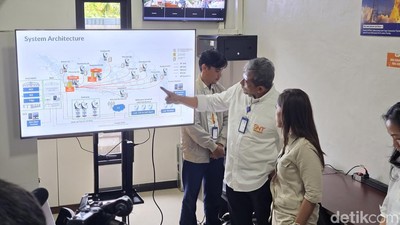 Momen Menkomdigi Meutya Hafid Pantau Progress Internet Satria-1