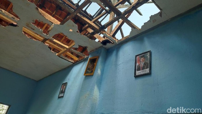 SDN 2 Kujang Ciamis yang terbakar.