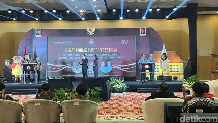 Suasana debat Pilkada Solo di The Sunan Hotel, Solo, Kamis (31/10/2024).