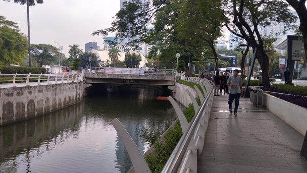 Sungai di Epicentrum, Kuningan, Jaksel, karya Ridwan Kamil