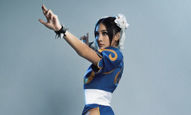 Aktris dan influencer Anya Geraldine kembali menjadi sorotan netizen setelah penampilannya dengan kostum Halloween 2024. Anya tampil seksi dengan kostum dari karakter Chun-Li dari video game legendaris Street Fighter. Foto: dok. Instagram @anyageraldine