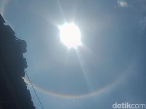 Fenomena Matahari Bercincin Muncul di Langit Bima