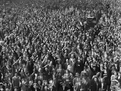 Foto Bersejarah dan Cerita di Baliknya, Sederhana sampai Menyentuh Hati