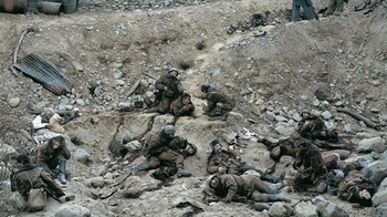 Dead Troops Talk karya Jeff Wall (1992) seharga USD 3,666,500/Rp50.441.873.750 Foto: Ranked
