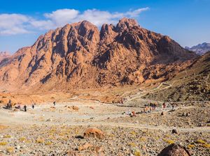 Warisan Dunia Gunung Sinai dalam Bayang-Bayang Proyek Pariwisata