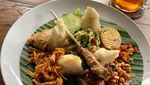 Gurih Mantap, Nasi Ayam Kedewatan Ibu Mangku Legendaris di Bali