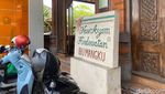 Gurih Mantap, Nasi Ayam Kedewatan Ibu Mangku Legendaris di Bali