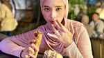 Ini Gaya Kuliner Inara Rusli Saat Makan Es Krim hingga Pho