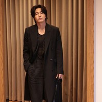 Penampilannya menuai banyak pujian dari netizen. “Eh buset definisi yang sesungguhnya menolak tua, ganteng beud,” komentar salah satu pengguna Instagram. Foto: Getty Images