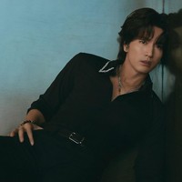 Jerry Yan lewat akun Instagram @jerry_yan_official mengunggah foto terbarunya berbusana hitam-hitam. Foto: Instagram/@jerry_yan_official