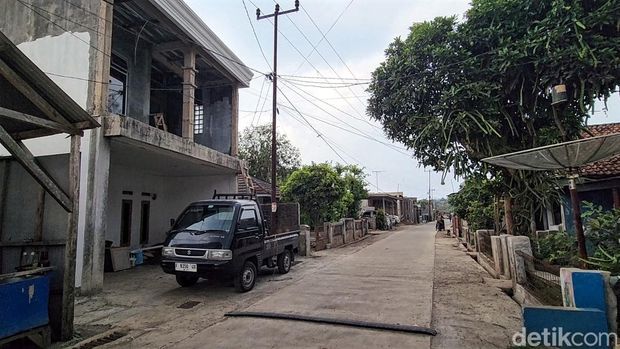 Kampung Babakan Baru Kabupaten Sukabumi tempat tinggal Gunawan Sadbor.