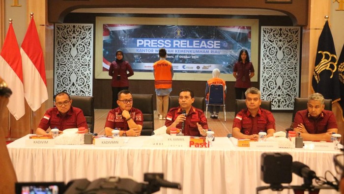 Kanwilkumham Riau mengamankan WNA asal Thailand