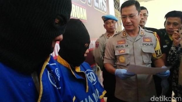 Kapolres Pasuruan saat itu, AKBP Rizal Martomo saat memimpin jumpa pers