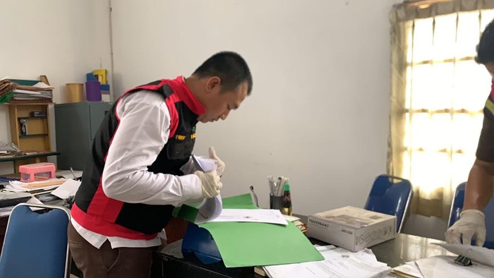 Kejari Pandeglang geledah kantor Koperasi Pegawai Republik Indonesia (KPRI) Pedoman Pandeglang. (Dok istimewa)