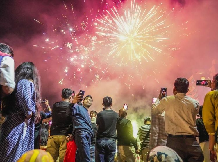 Kembang Api Meriahkan Festival Cahaya Diwali di Kenya