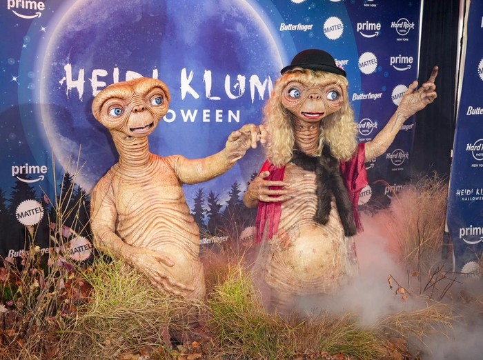 Kostum Halloween Heidi Klum dan suaminya Tom Kaulitz