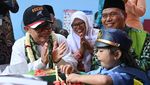 Momen Mendikdasmen Ngajar di SDN 59 Palembang, Siswa Antusias!