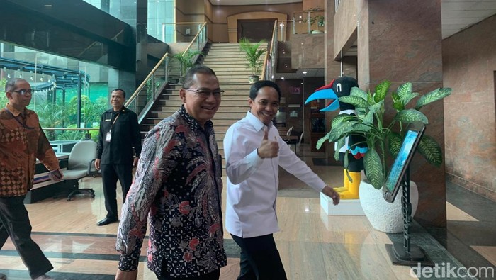 Menteri Kehutanan (Menhut) Raja Juli Antoni ke kantor BPKP. (Mulia Budi/detikcom)