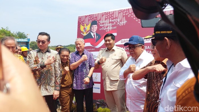 Menteri PKP Maruarar Sirait saat groundbreaking rumah di Tangerang