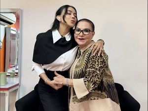 Usia 68 Tahun, Mpok Atiek Konsisten Rawat Penampilan dan Jaga Kesehatan