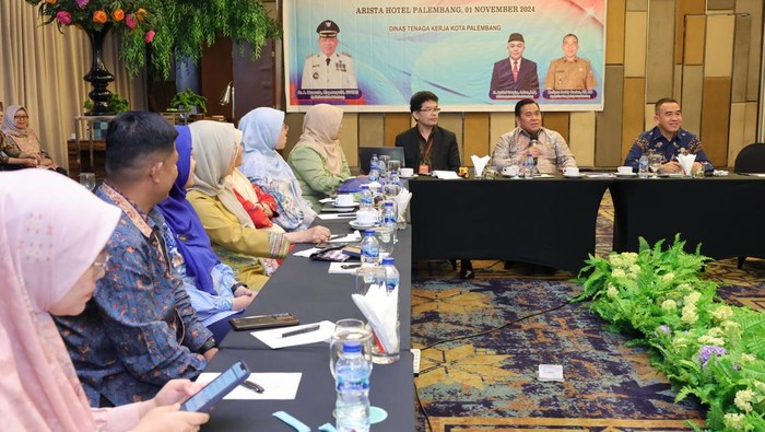 Pemkot Palembang menggelar diskusi untuk menurunkan angka pengangguran.