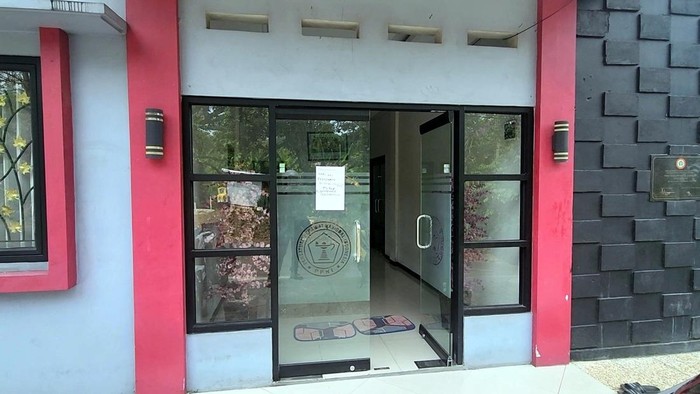 Pengumuman Gedung SELARAS di Palabuhanratu tutup