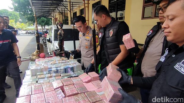 Penipuan berkedok penggandaan uang di Cianjur