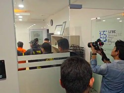 Baru Menjabat, Menkomdigi Dapat Ujian Pegawainya Lindungi Judol