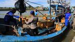 Polisi Amankan Kapal Pengangkut Imigran Rohingya