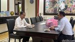 Potret Semringah Ridwan Kamil Temui Jokowi di Sumber Solo