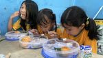 Senyum Ceria Anak SD di Bogor Terima Makan Bergizi Gratis